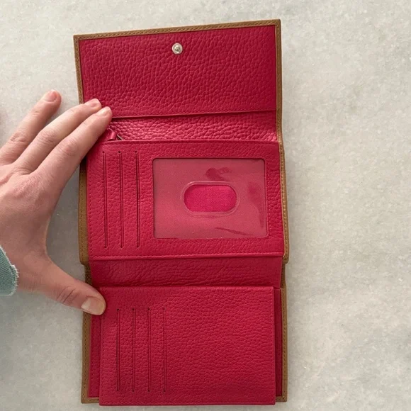 Levenger Brown Leather wallet - Picture 2 of 3